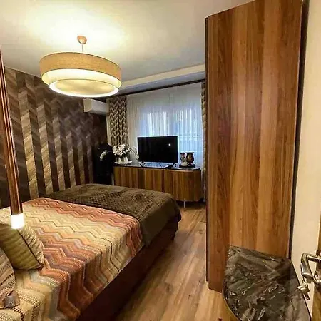 New Luxury 3-bedroom * Segovia