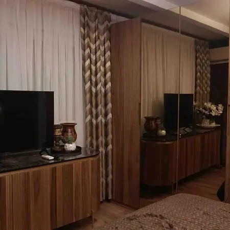 New Luxury 3-bedroom *